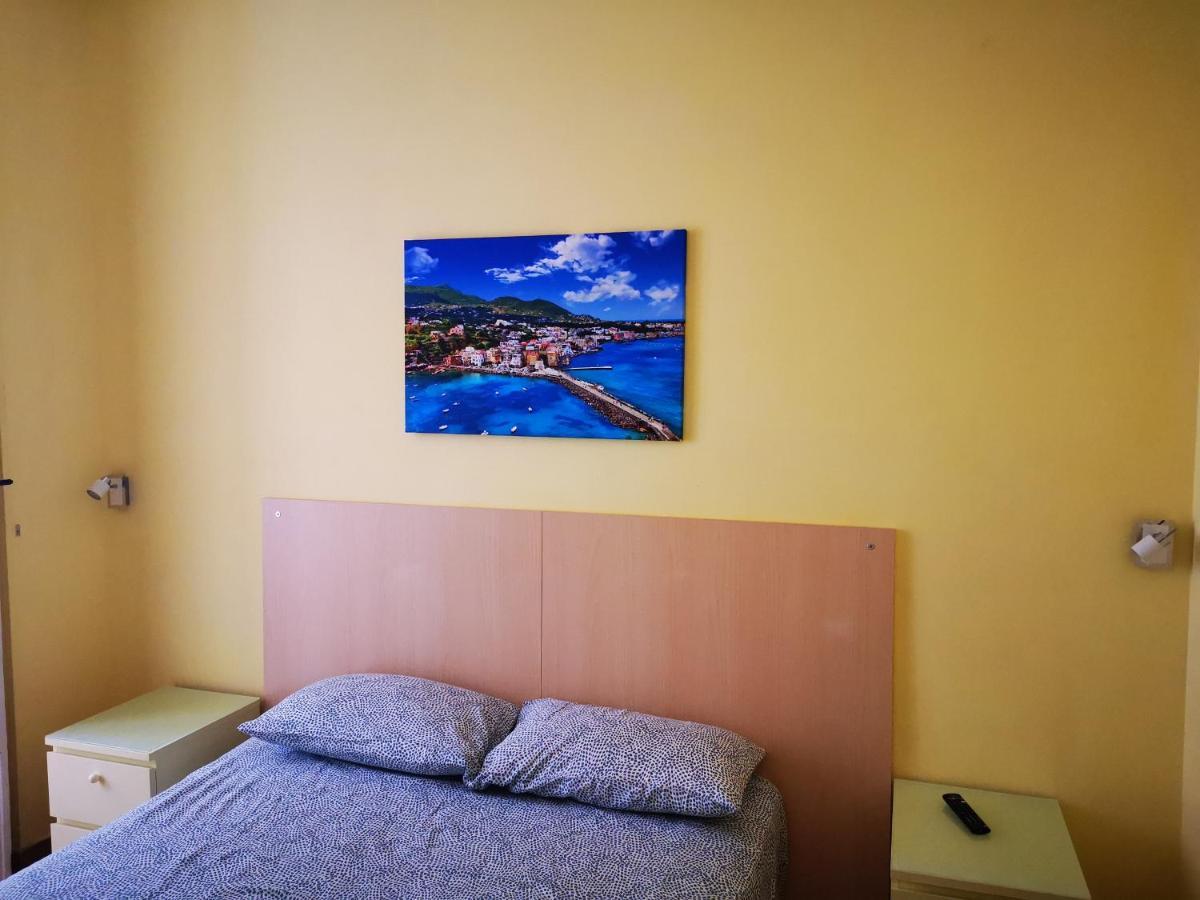 Apartment Casa Cupiello Via Chiaia - Ad Uso Esclusivo Naples